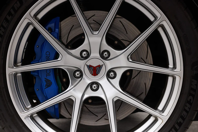 DBA 18-21 BMW 230I (w/M Perf Brakes) Front Rotor Front 5000 Series Slotted Rotor w/Sliver Hat