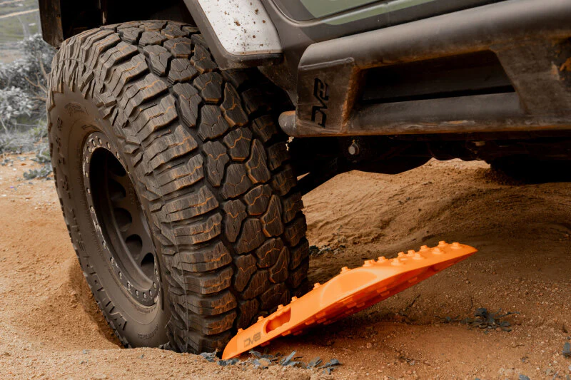 DV8 Offroad DV8 Xtract Mini Traction Board | Pair | Orange - Image 7