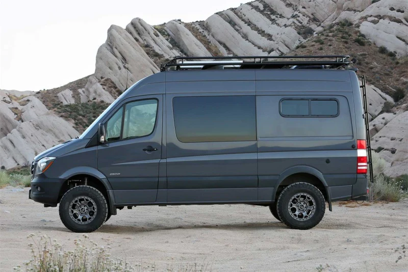 Fabtech 15-21 Sprinter 2500 4WD 1.5in. Coil Assist Kit w/ B6 Bilstein & Aux 2.25 DLSS Kit - Image 2